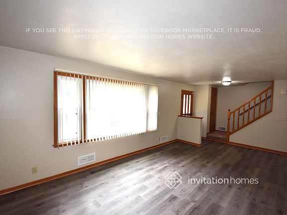 5th image of 8285 Hyde Ct S