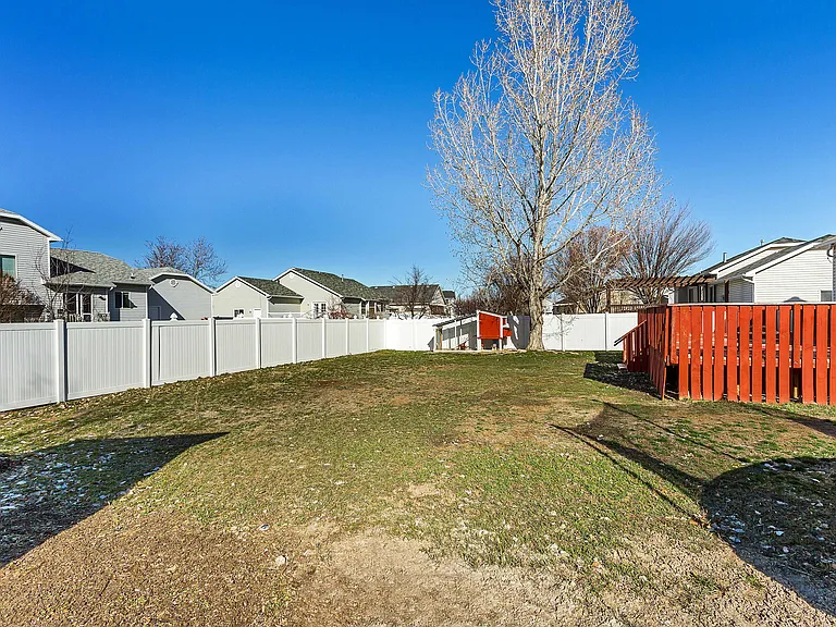 5943 Genoa Ln — Photo 32