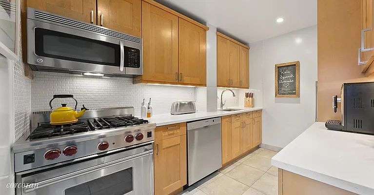 Sold by Corcoran | media 19