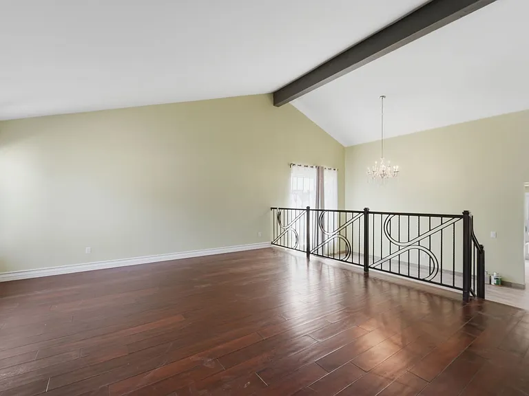 29142 Bobolink Dr — Photo 3