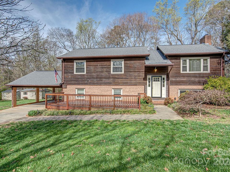 1st image of 4909 Oakwood Cir