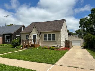 728 12th Ave NE, Rochester, MN 55901
