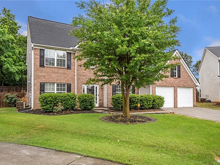 709 Roxholly Ln — Photo 35