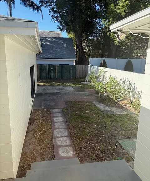 1504 E Robinson St — Photo 15