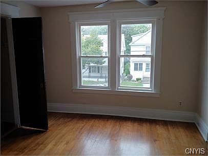 4th image of 115 Wadsworth St