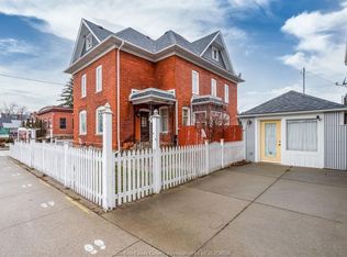 20 Division St N, Kingsville, ON N9Y 1C8