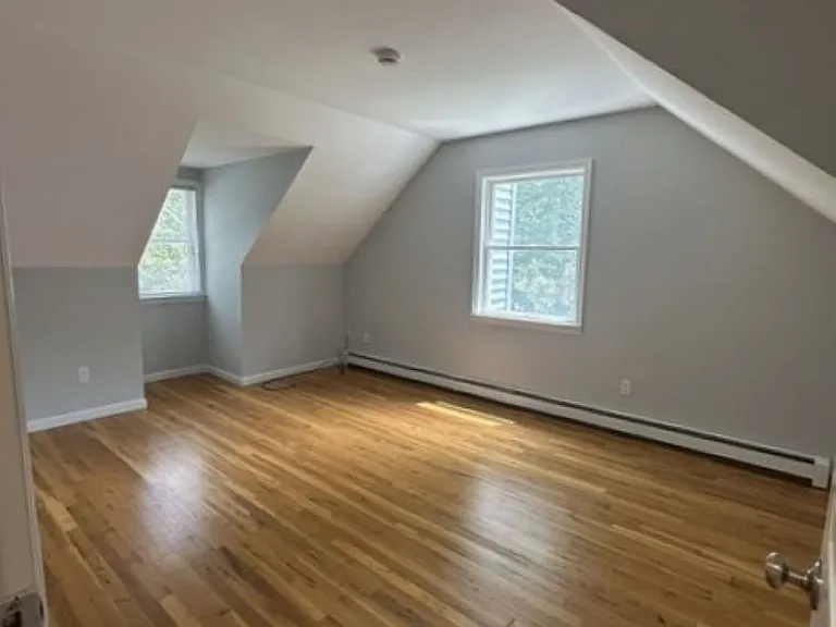 30 Norbury Rd — Photo 2