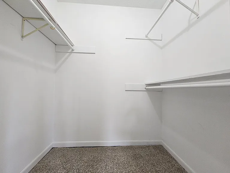7490 Beverly Dr — Photo 21