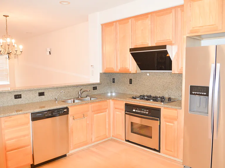 538 Altino Blvd — Photo 7