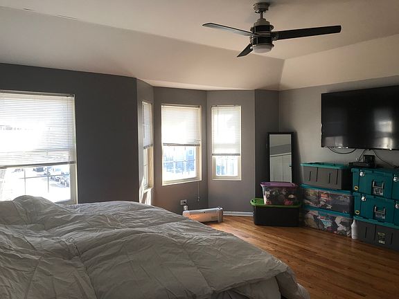 5th image of 736 N Leclaire Ave