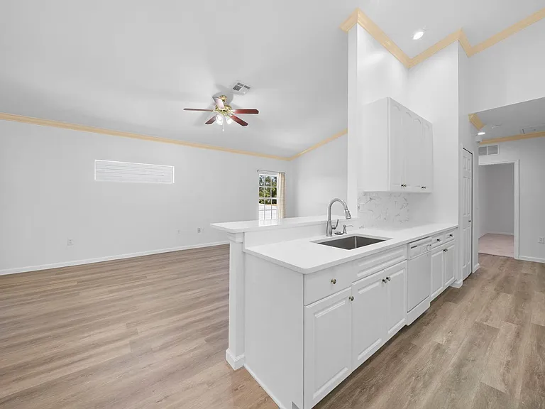 5370 Park Rd #4 — Photo 10