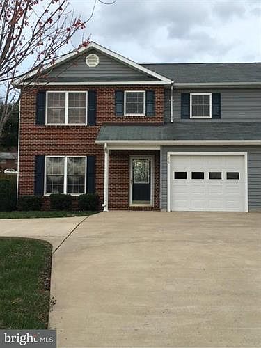 1st image of 164 Kerfoot Ave