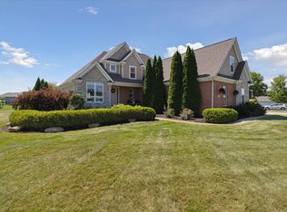 198 W Auburn Trl, Brighton, MI