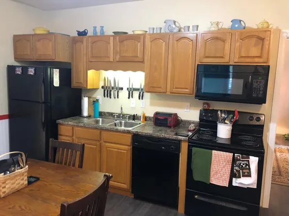 294 Coventry St #1, Newport, VT 05855