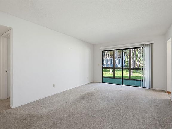 2nd image of 7 MID PINES CIRCLE