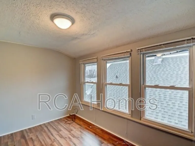 2912.5 Shelby St — Photo 4