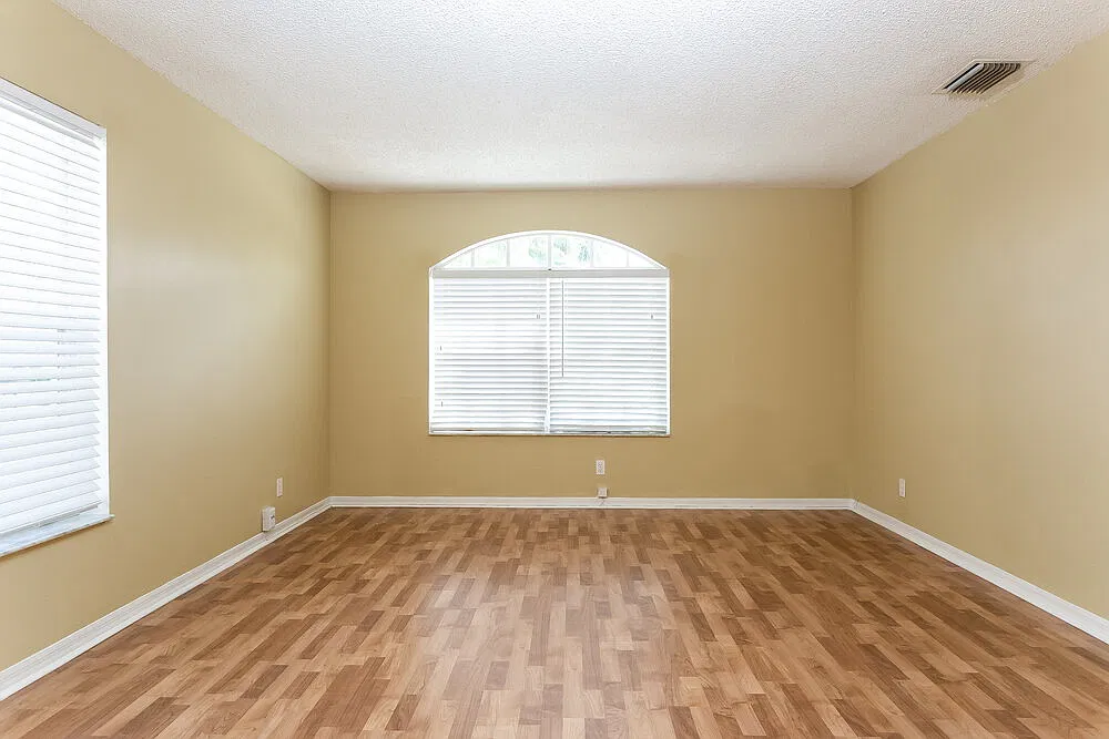 3 bed, 2.5 bath, 1810 sqft, $4,400 — Photo 3