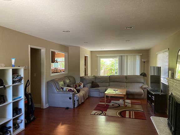 2nd image of 665 College Ave