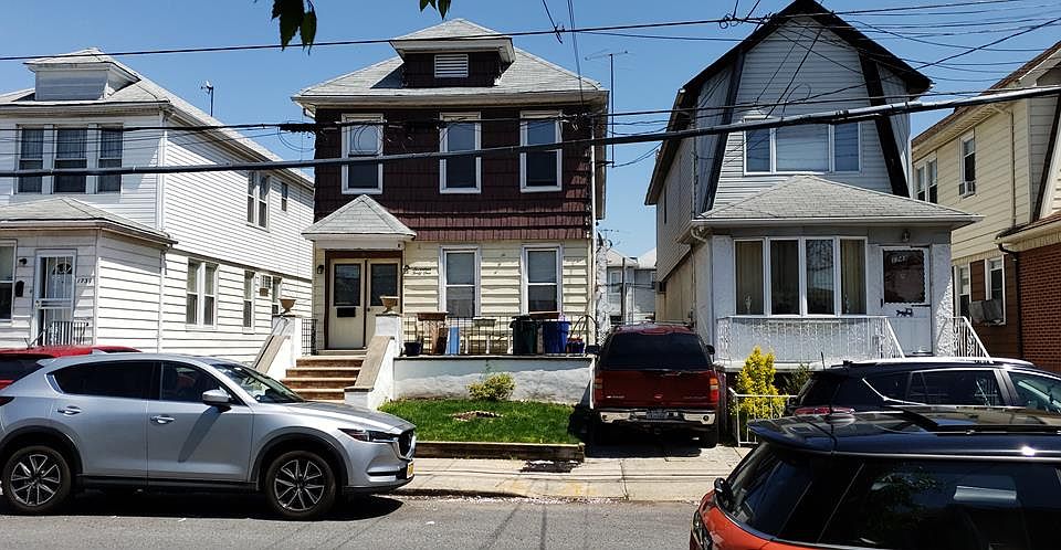 1st image of 1741 E 51st St #3