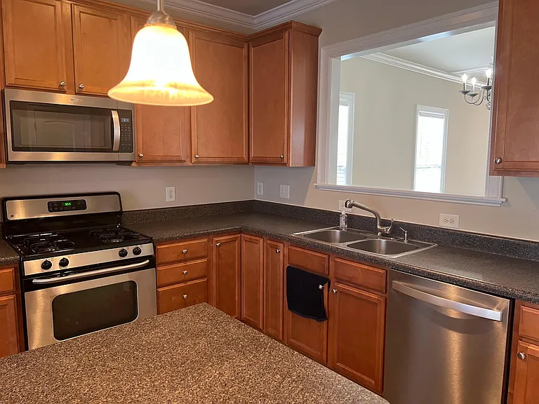 7729 Acc Blvd — Photo 10