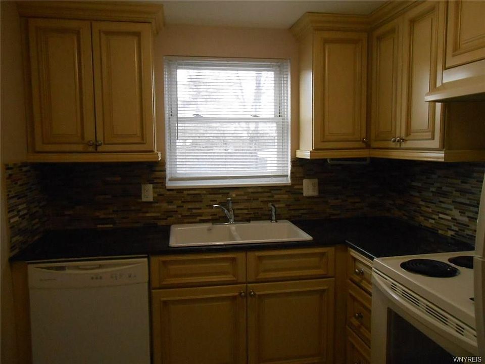 1st image of 106 Churchcroft Ln APT 3