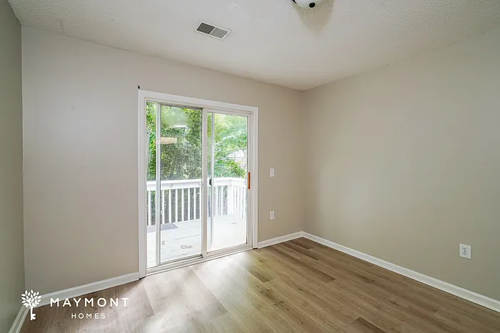 213 Taylor Dr — Photo 5