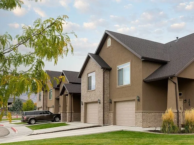 Logan Gateway Apartments — Photo 14