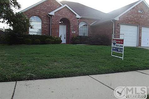 3rd image of 6922 Thunderbird Dr