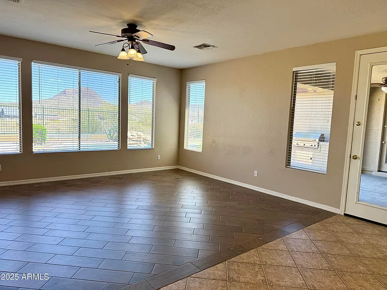 3518 W Plymouth Dr — Photo 5