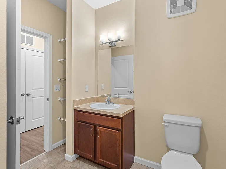 Jackson Forest Apartments — Photo 16