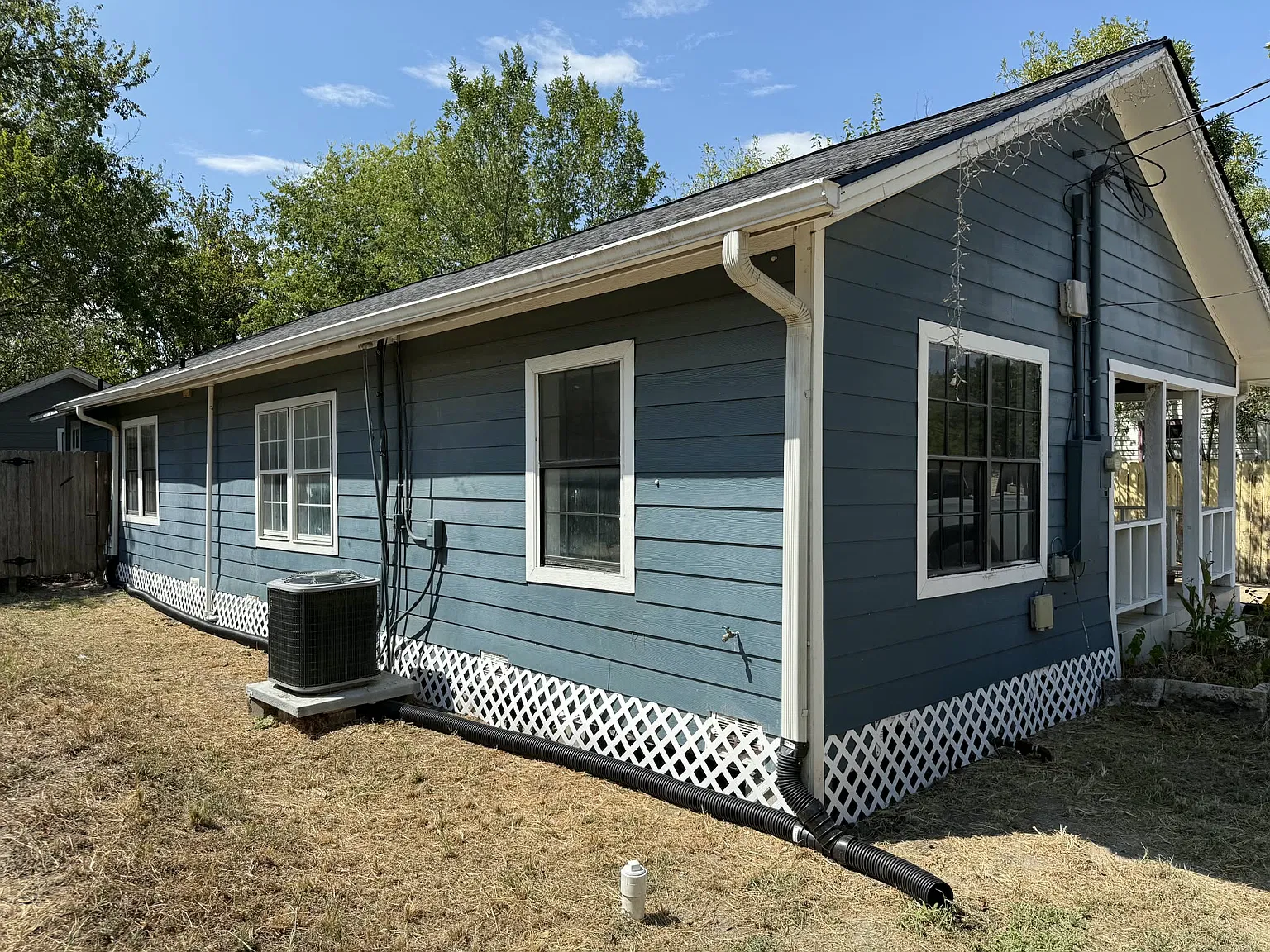4 bed, 1800 sqft, $2,000 — Photo 2