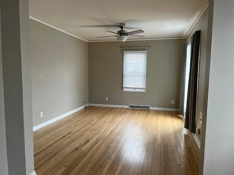 6235 Pierce St — Photo 8