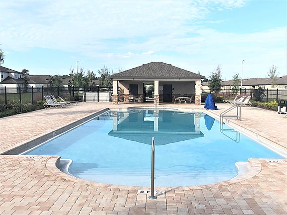 3rd image of 651 Chatham Walk Dr