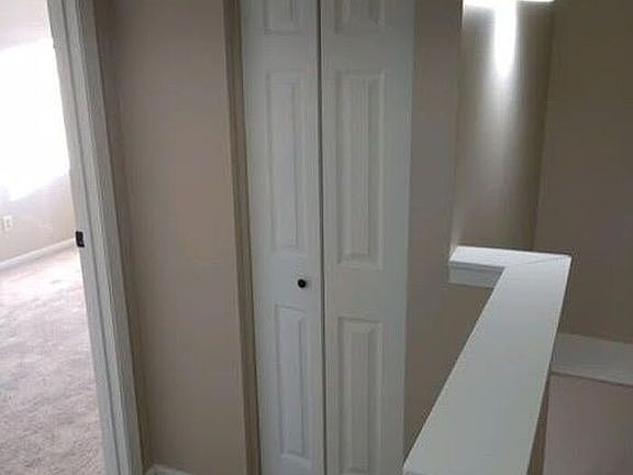 5th image of 861 Moccasin Ln