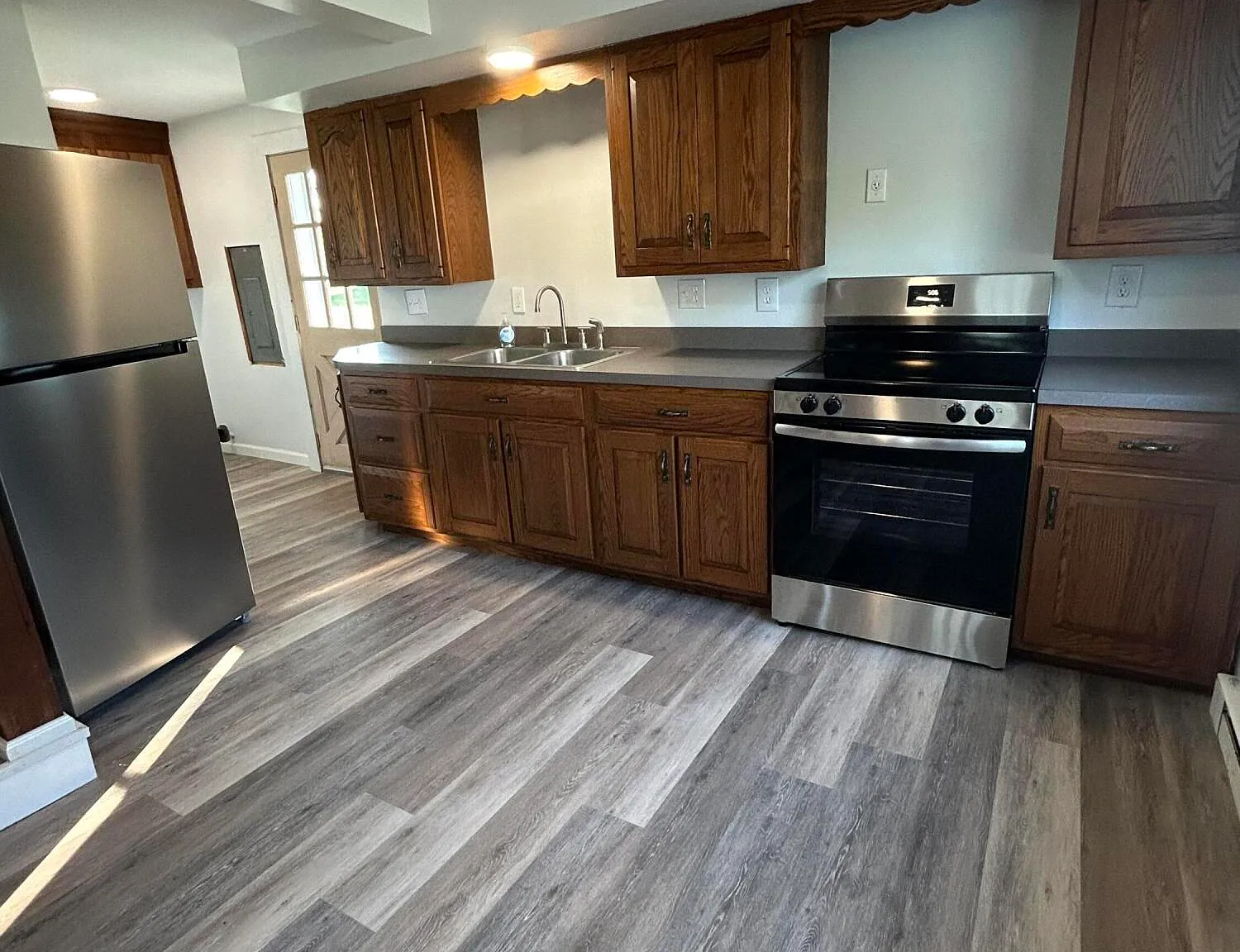 1 bed, 900 sqft, $1,000 — Photo 4
