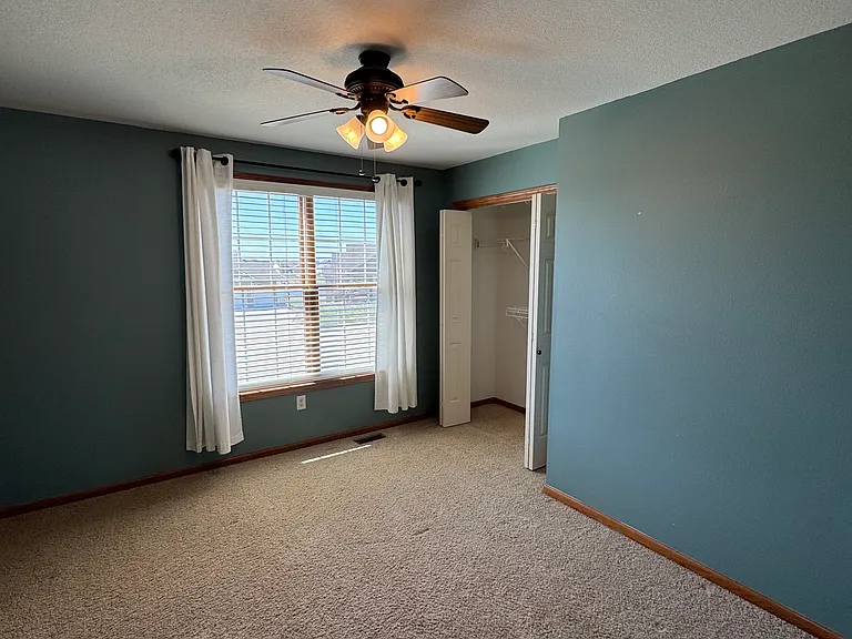 511 NW Benjamin Ct — Photo 13
