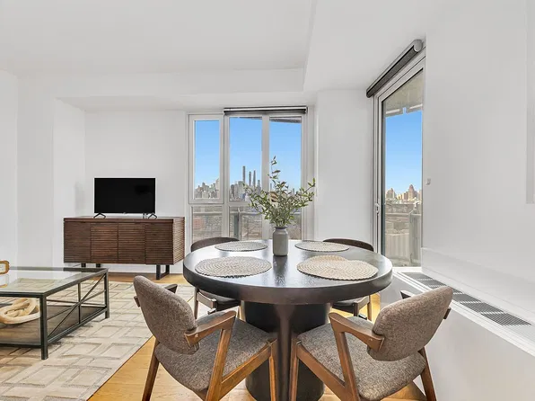 24-16 Queens Plz S #17A, Long Island City, NY 11101