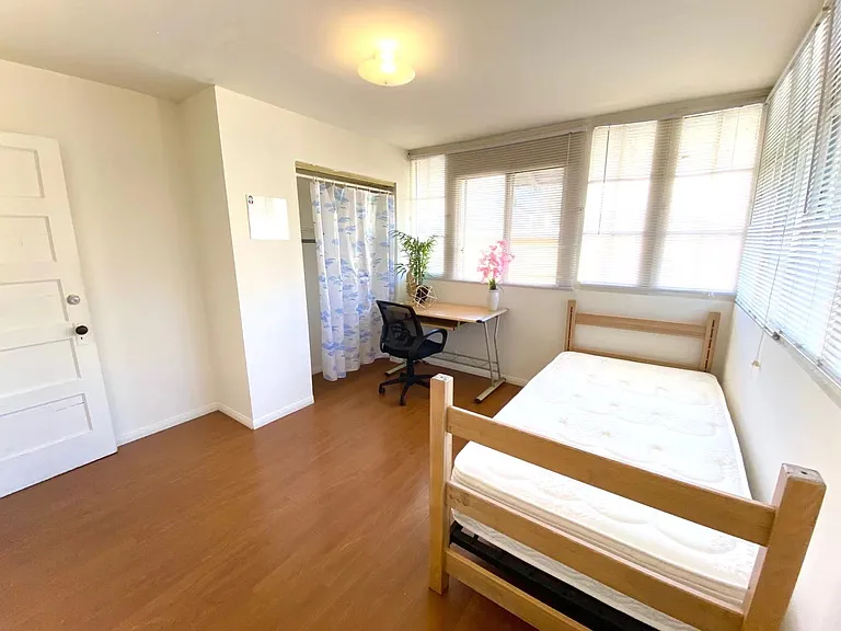1142 W 37th Pl — Photo 25