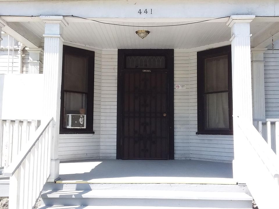 1st image of 441 N Marengo Ave APT 3