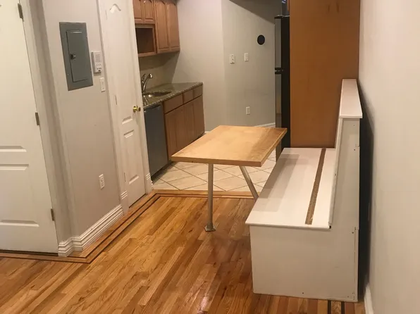 815 Willow Avenue image 13 of 15