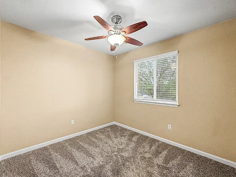 2073 W Hillside Ave — Photo 14