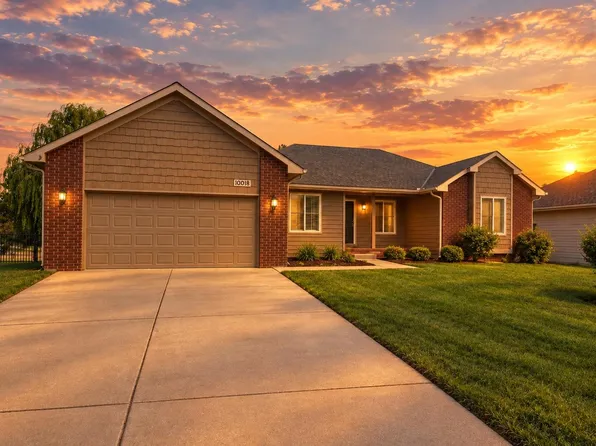 10018 W Greenspoint St, Wichita, KS 67205