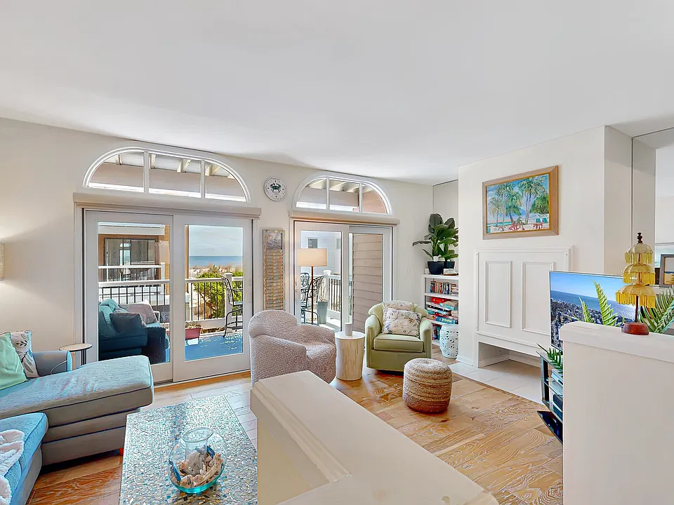 5 Dickinson Ave #3B