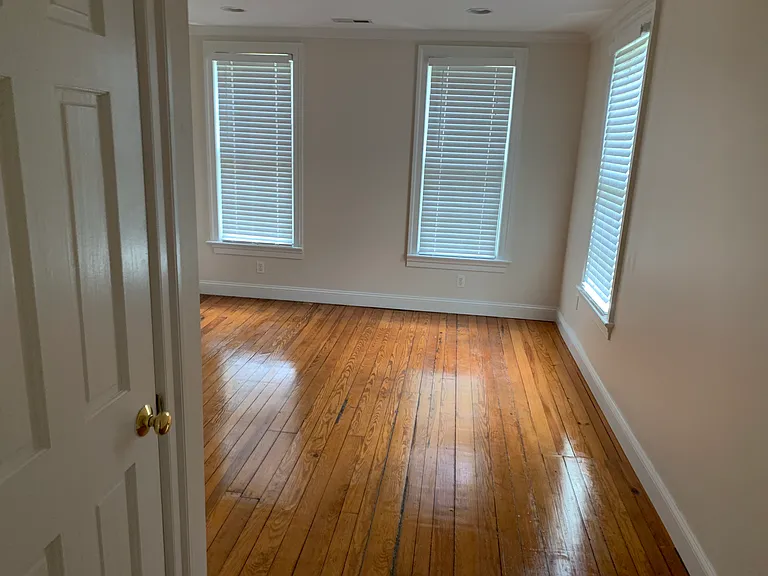 4536 Schenley Rd — Photo 9