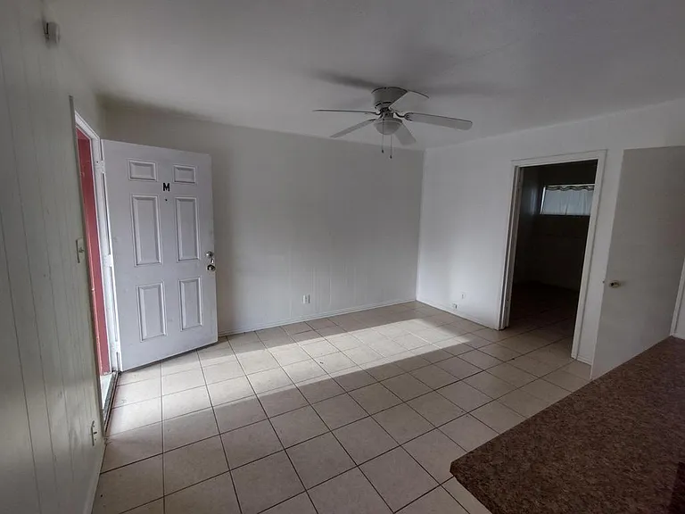 500 W Rancier Ave #M — Photo 3