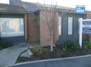 875 Greenfield Ave, Hanford, CA 93230