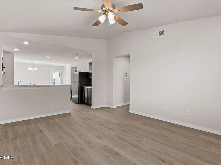 14541 Faxon Yucca Ave — Photo 5
