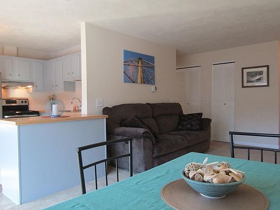 4th image of 22 Glen Devin St #22