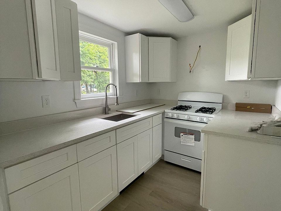 1st image of 751 Congress Ave