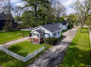 28532 Grayling Ave, Farmington Hills, MI 48336